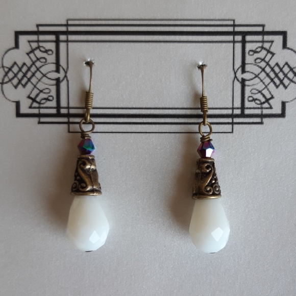 Jewelry - NWOT MILKY GLASS BEAD Drop Earrings